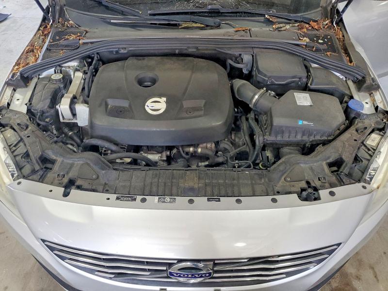 Photo 11 from auction – 2015 VOLVO S60 with VIN YV140MFB9F1299809