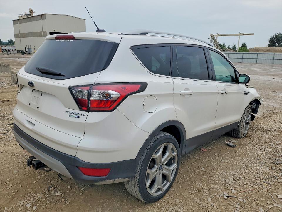 Photo 3 from auction – 2017 FORD ESCAPE with VIN 1FMCU9J99HUA60054