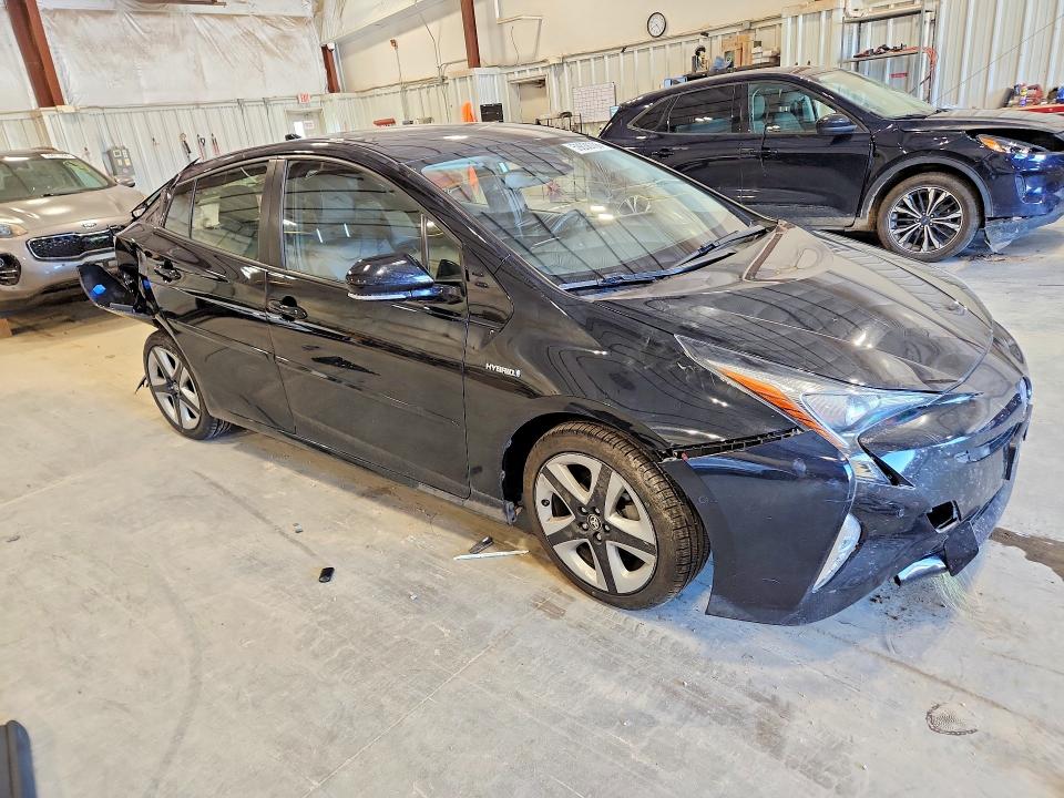 Photo 4 from auction – 2018 TOYOTA PRIUS with VIN JTDKARFU5J3062899