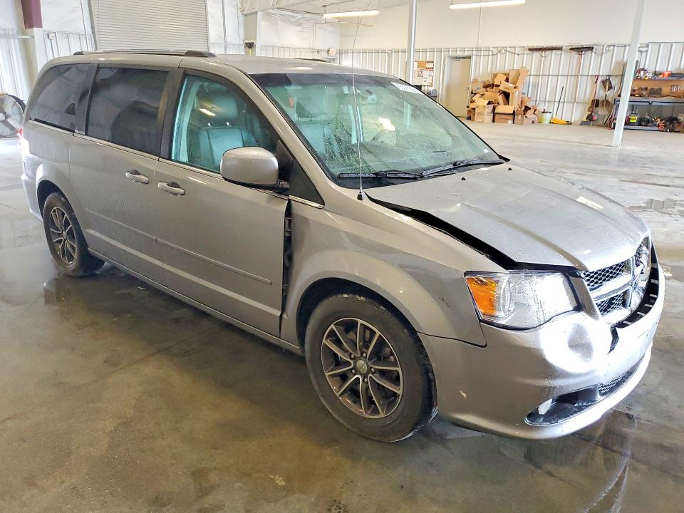 Photo 4 from auction – 2017 DODGE GRAND CARAVAN with VIN 2C4RDGCG2HR842322