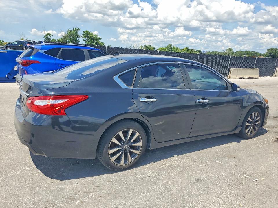 Photo 3 from auction – 2017 NISSAN ALTIMA with VIN 1N4AL3AP1HC159635
