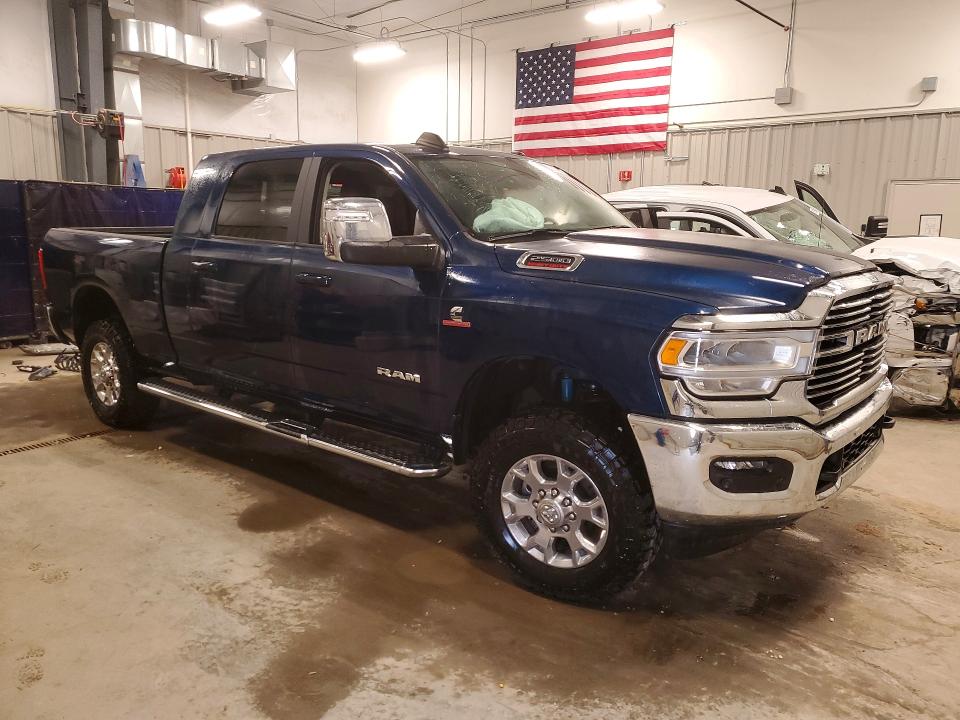 Фото 4 с аукциона – 2024 RAM 2500 с VIN 3C6UR5NL3RG106708