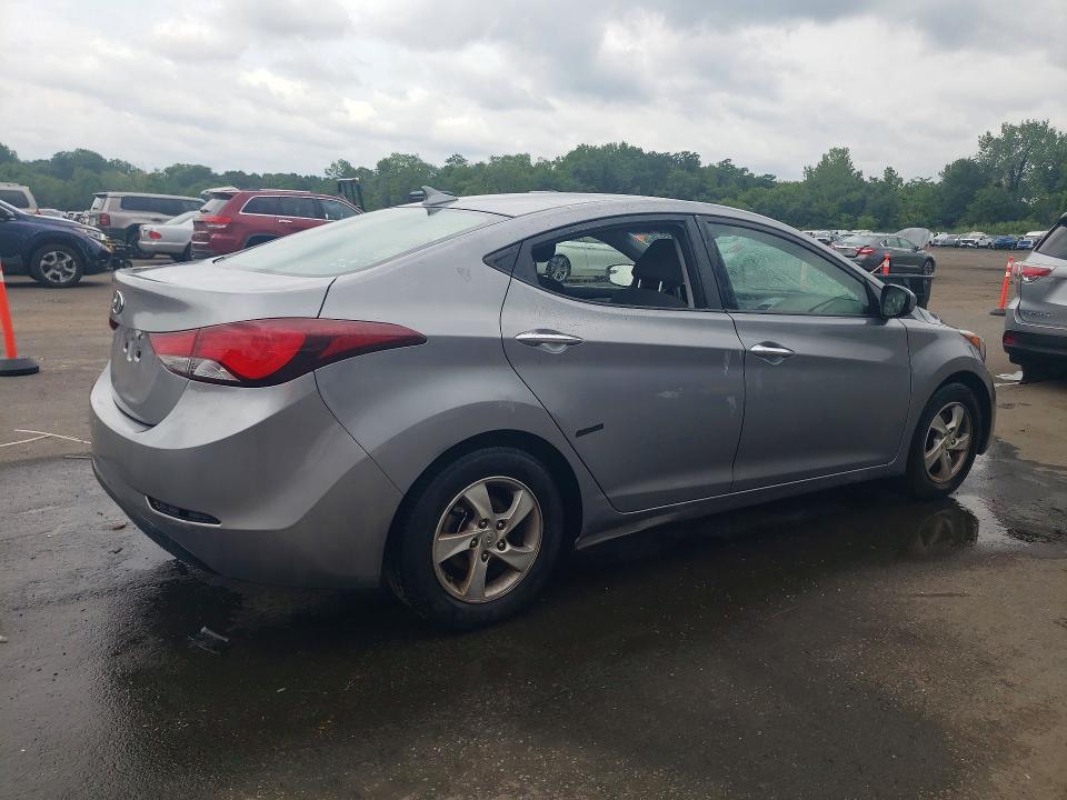 Photo 3 from auction – 2014 HYUNDAI ELANTRA with VIN KMHDH4AE5EU062131