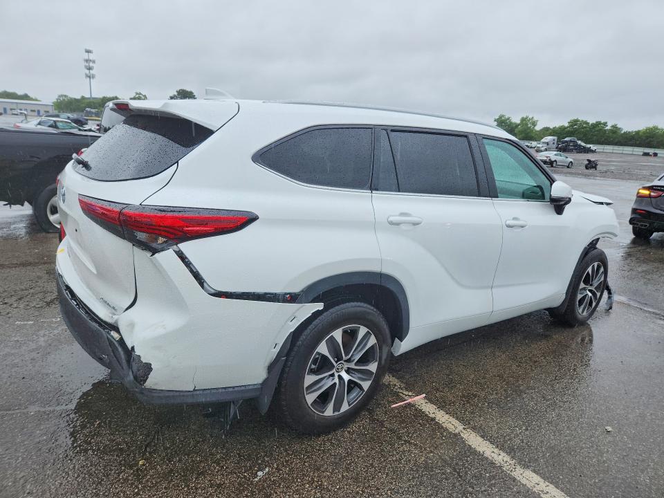 Photo 3 from auction – 2023 TOYOTA HIGHLANDER with VIN 5TDKDRBH1PS033858