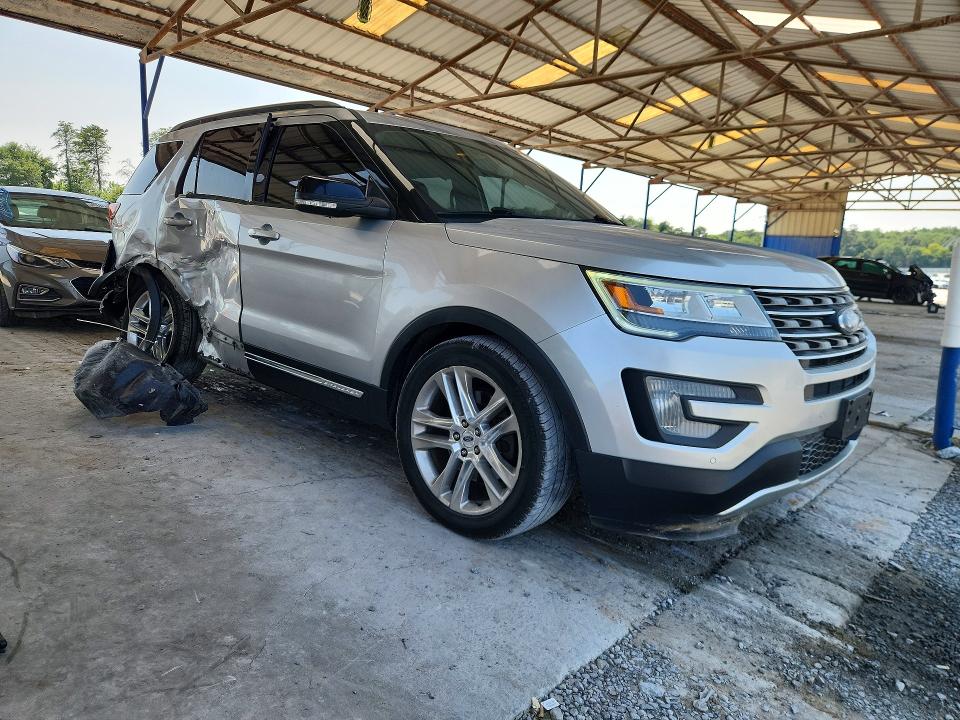 Zdjęcie 4 z aukcji – 2017 FORD EXPLORER z VIN 1FM5K7D88HGB04114