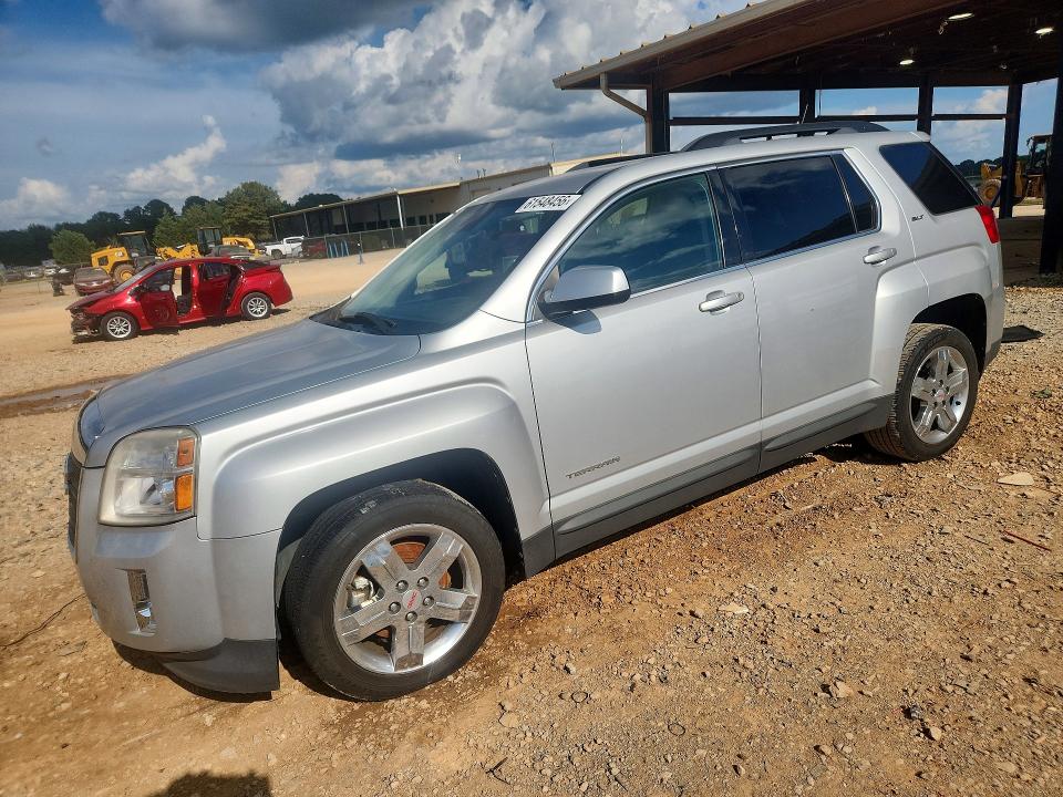 GMC TERRAIN 2013 مع رقم تعريف المركبة 2GKALUEK8D6335523 - صورة من المزاد