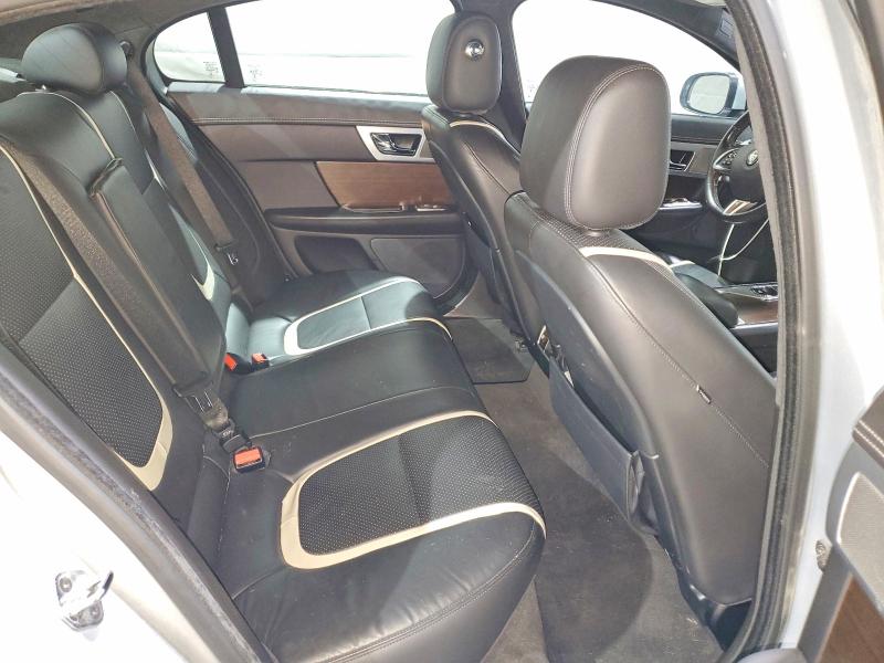 Photo 10 from auction – 2014 JAGUAR XF with VIN SAJWJ0EF5E8U18469