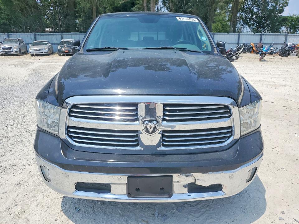 Photo 5 from auction – 2018 RAM 1500 with VIN 1C6RR6GT1JS126879