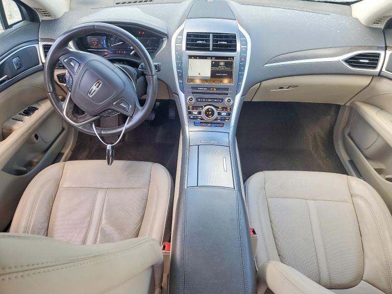 Photo 8 from auction – 2017 LINCOLN MKZ with VIN 3LN6L5MU9HR653297