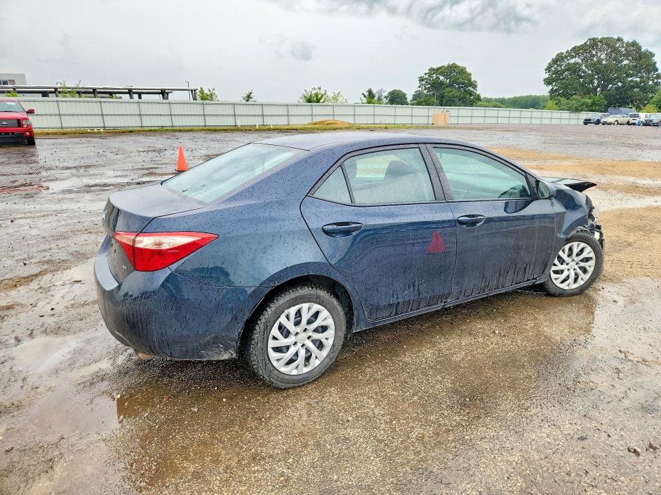 Photo 3 from auction – 2019 TOYOTA COROLLA with VIN 2T1BURHE9KC169346