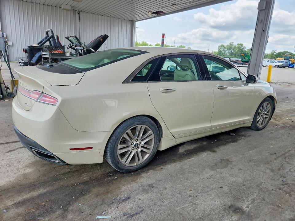 Photo 3 from auction – 2014 LINCOLN MKZ with VIN 3LN6L2G95ER808817
