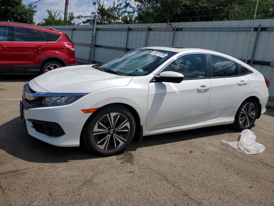 HONDA CIVIC 2018 with VIN JHMFC1F37JX029477 - Photo from auction