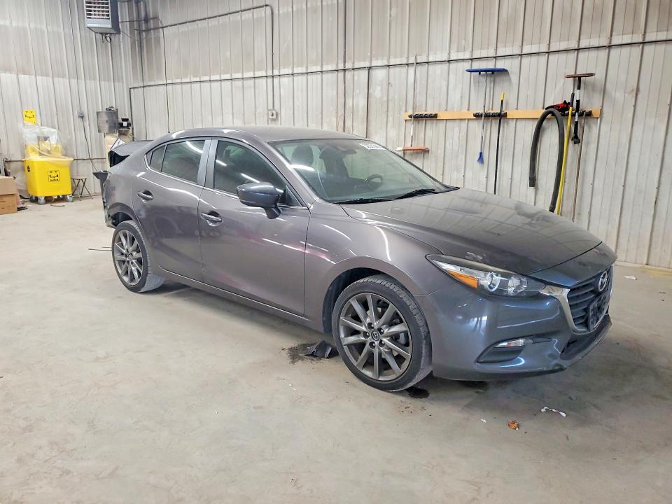 Снимка 4 от търг – 2018 MAZDA 3 с VIN 3MZBN1V35JM248212