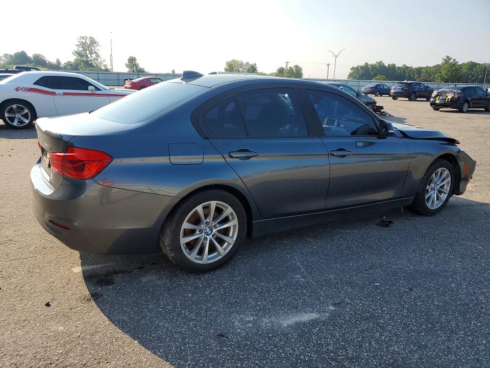 Zdjęcie 3 z aukcji – 2017 BMW 320 z VIN WBA8E1G39HNU16523