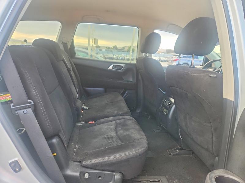 Photo 11 from auction – 2014 NISSAN PATHFINDER with VIN 5N1AR2MM8EC660100