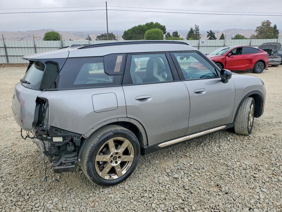 Photo 3 from auction – 2025 MINI COUNTRYMAN with VIN WMZ23GA02S7P68581