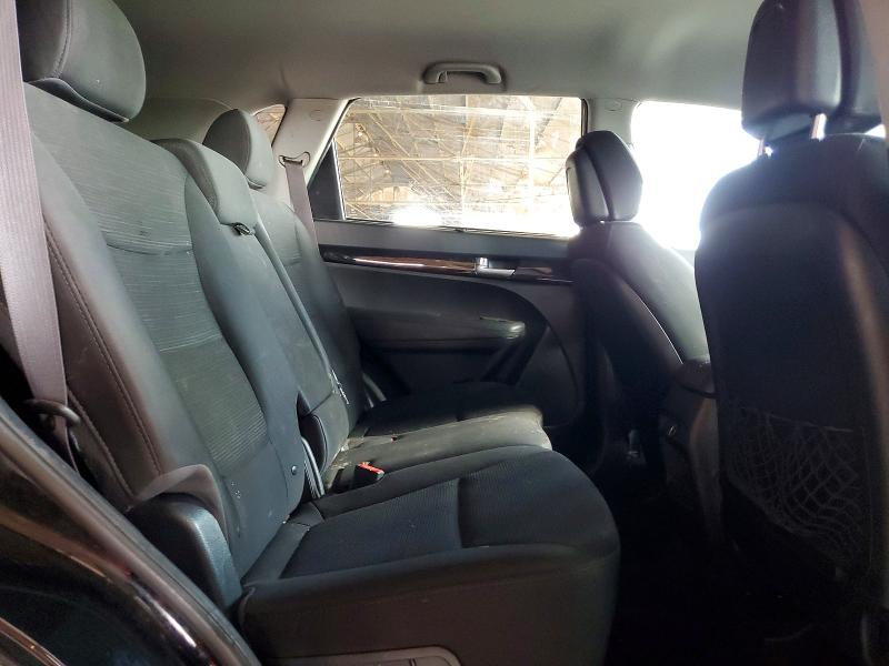 Photo 11 from auction – 2015 KIA SORENTO with VIN 5XYKT4A65FG647118