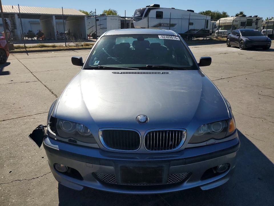 Photo 5 from auction – 2004 BMW 330 with VIN WBAEV53414KM33935