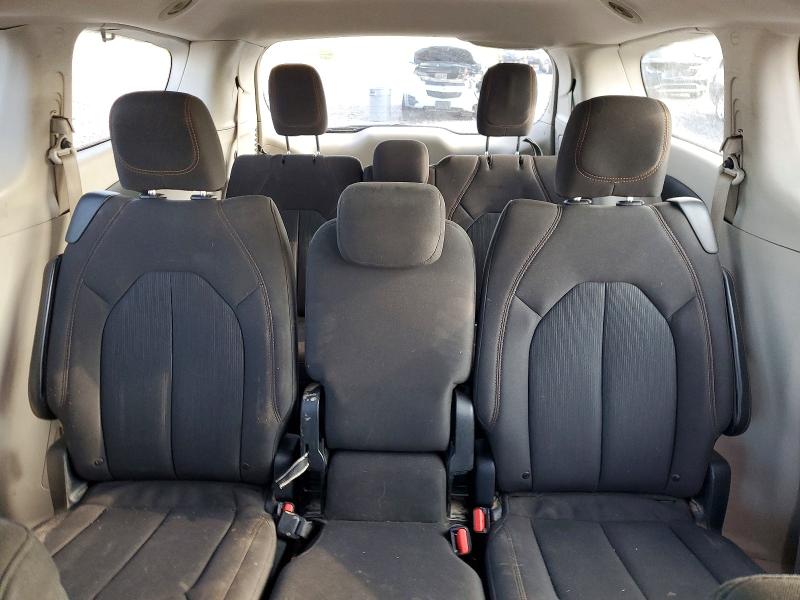 Photo 10 from auction – 2017 CHRYSLER PACIFICA with VIN 2C4RC1CG0HR565279