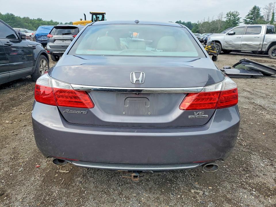 Photo 6 from auction – 2015 HONDA ACCORD with VIN 1HGCR3F91FA034690