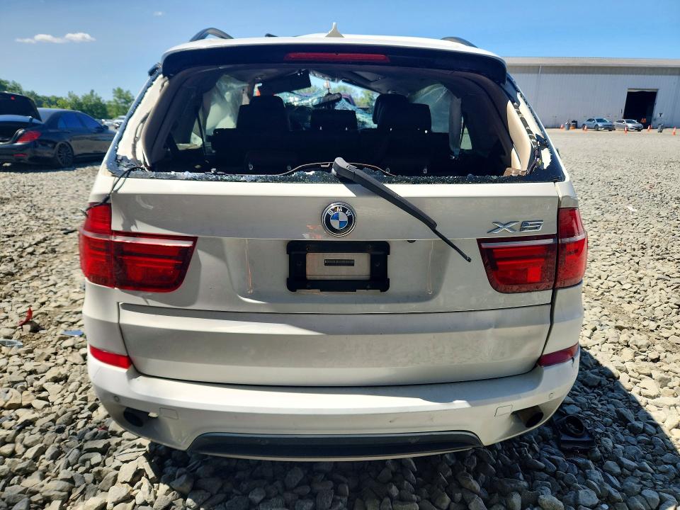 Photo 6 from auction – 2011 BMW X5 with VIN 5UXZV4C5XBL414653