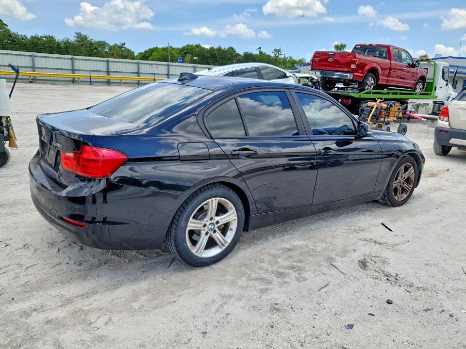 Photo 3 from auction – 2015 BMW 328 with VIN WBA3A5C57FF608647