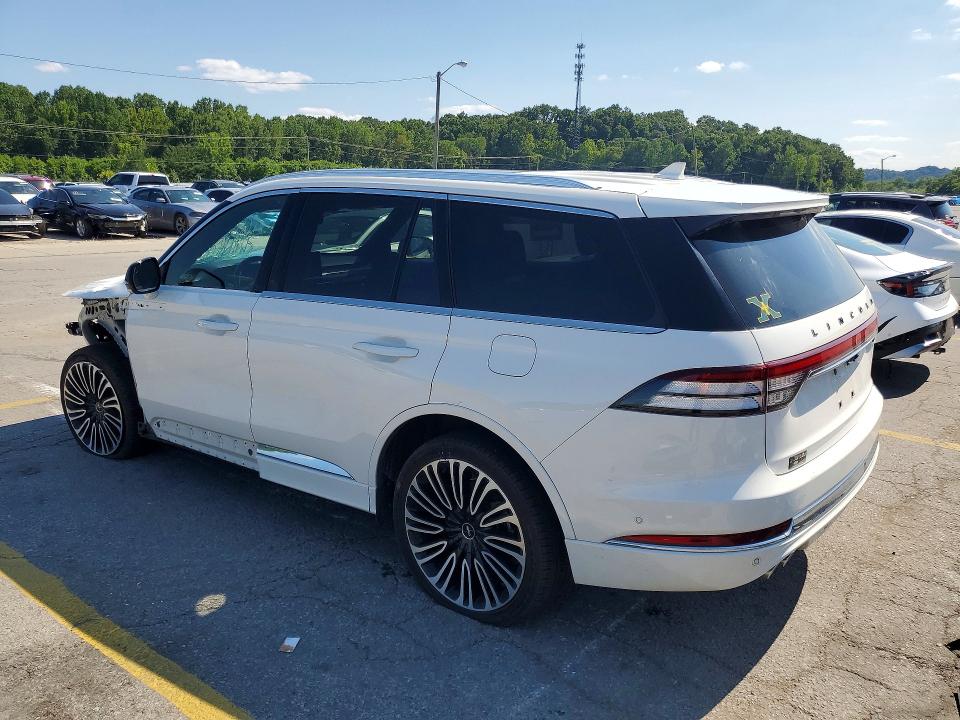 Photo 2 from auction – 2023 LINCOLN AVIATOR with VIN 5LM5J9XC1PGL04178