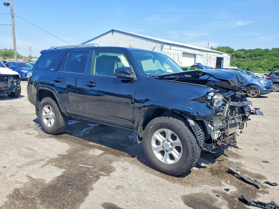 Photo 4 from auction – 2014 TOYOTA 4RUNNER with VIN JTEBU5JR0E5198897