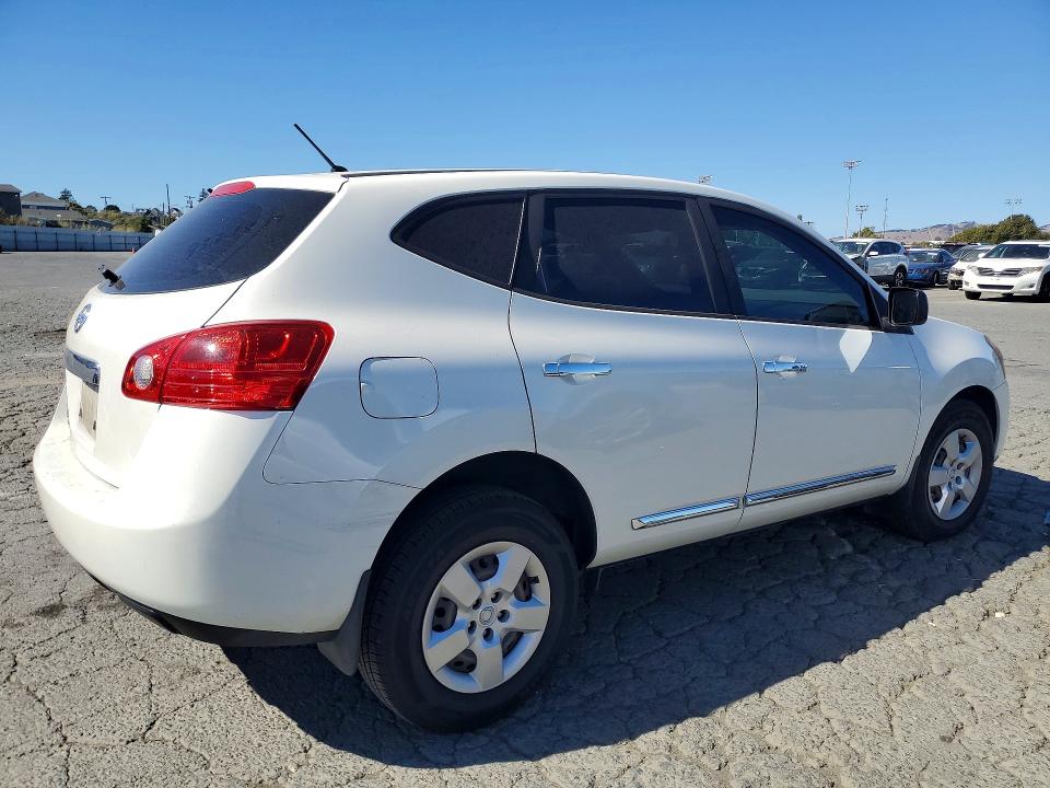 Photo 3 from auction – 2015 NISSAN ROGUE SELECT with VIN JN8AS5MT7FW669778