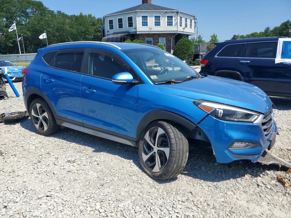 Photo 4 from auction – 2017 HYUNDAI TUCSON with VIN KM8J3CA23HU523137