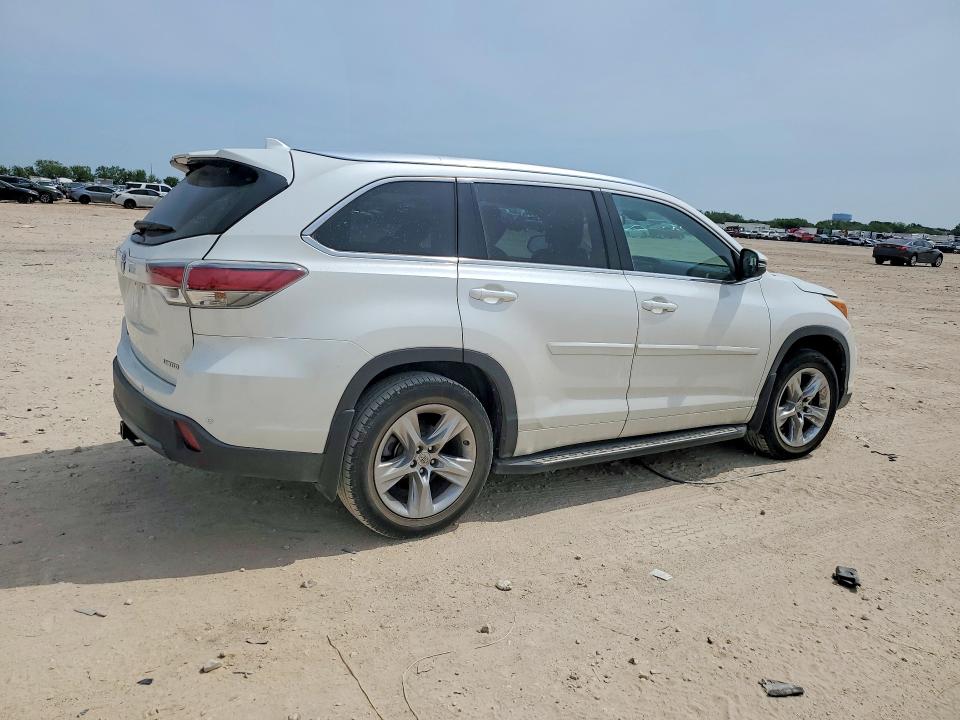 Photo 3 from auction – 2015 TOYOTA HIGHLANDER with VIN 5TDYKRFH5FS083171