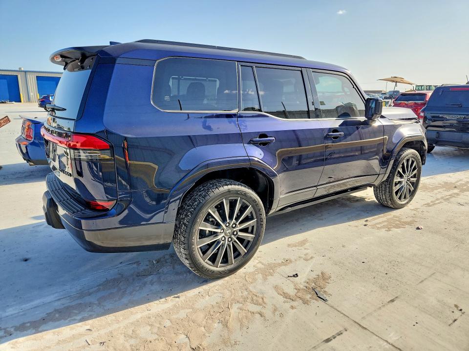 Photo 3 from auction – 2024 LEXUS GX 550 with VIN JTJVBCDX9R5022374