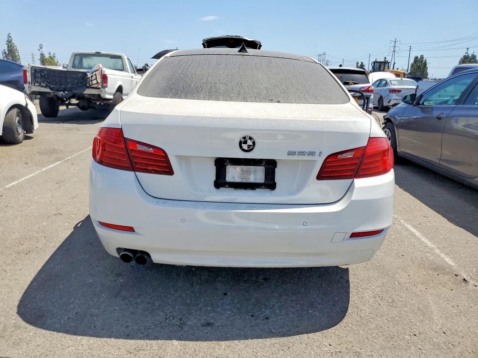 Photo 6 from auction – 2015 BMW 528 with VIN WBA5A5C58FD518136