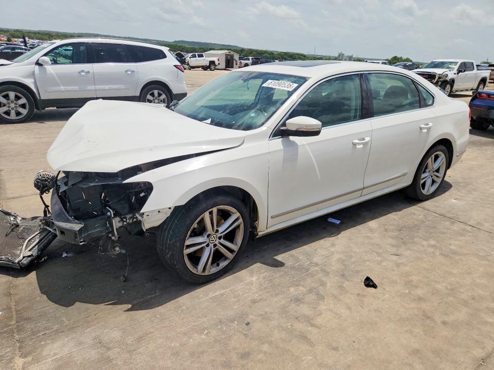 2013 VOLKSWAGEN PASSAT