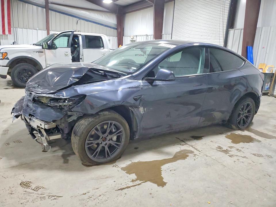 TESLA MODEL Y 2024 مع رقم تعريف المركبة 7SAYGDEE4RA322066 - صورة من المزاد