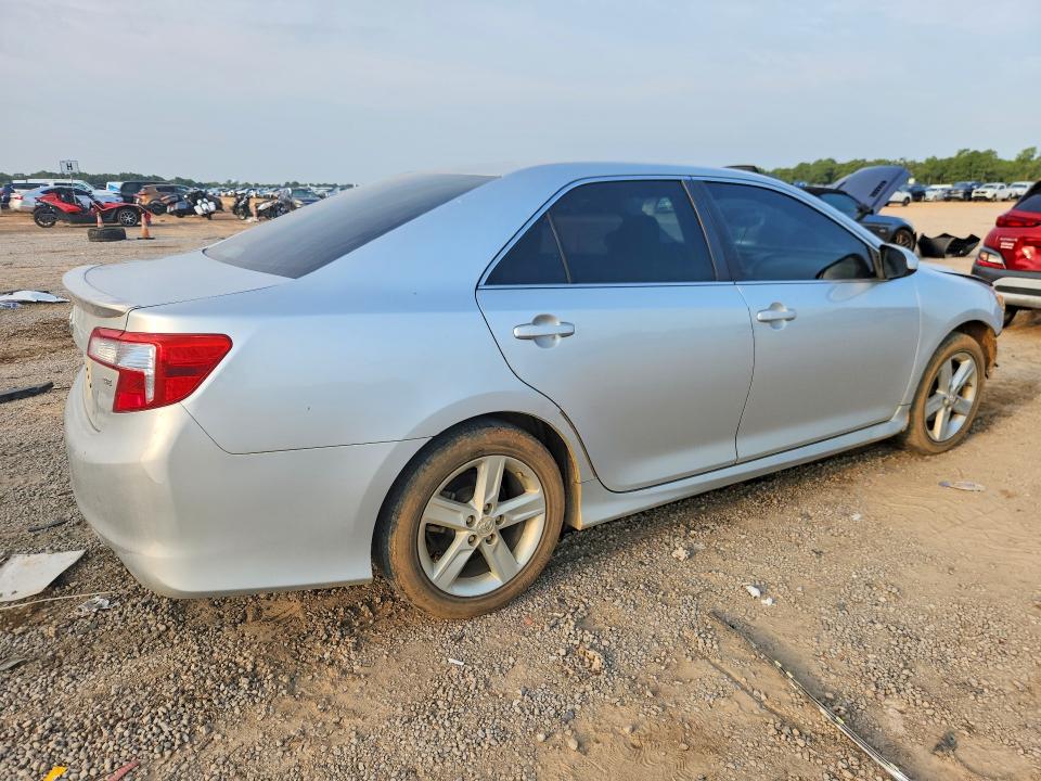 Photo 3 from auction – 2014 TOYOTA CAMRY with VIN 4T1BF1FK1EU346673