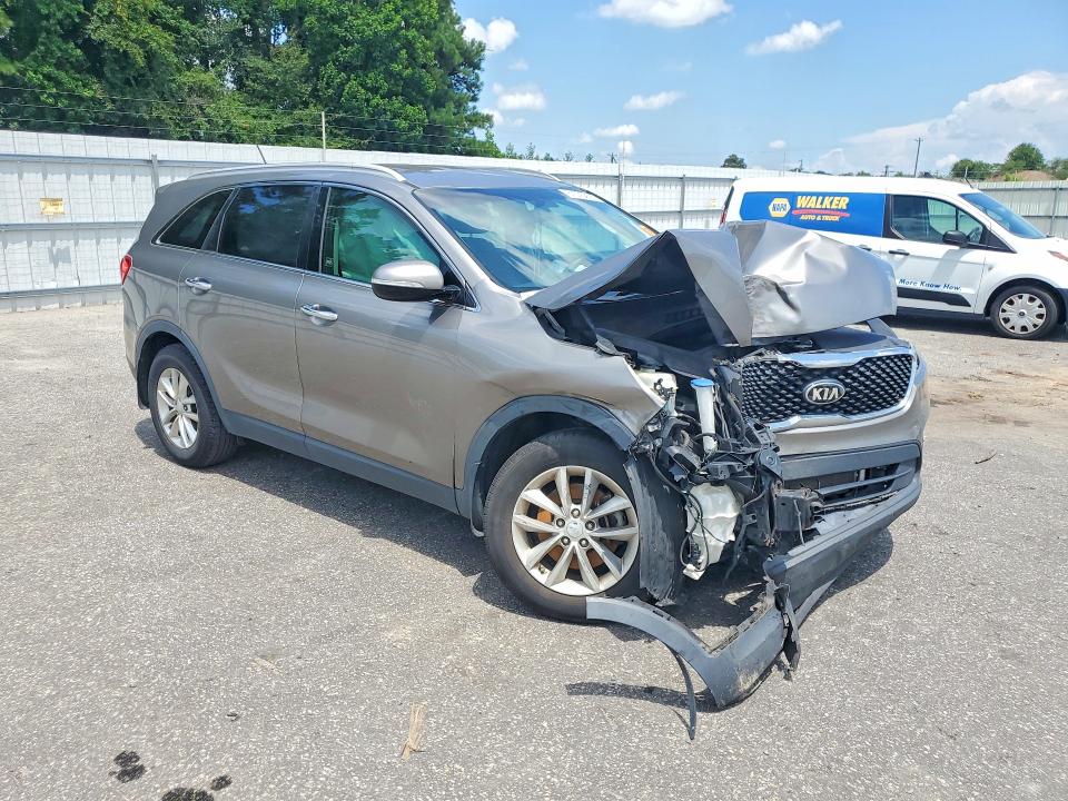 Photo 4 from auction – 2017 KIA SORENTO with VIN 5XYPG4A37HG220350