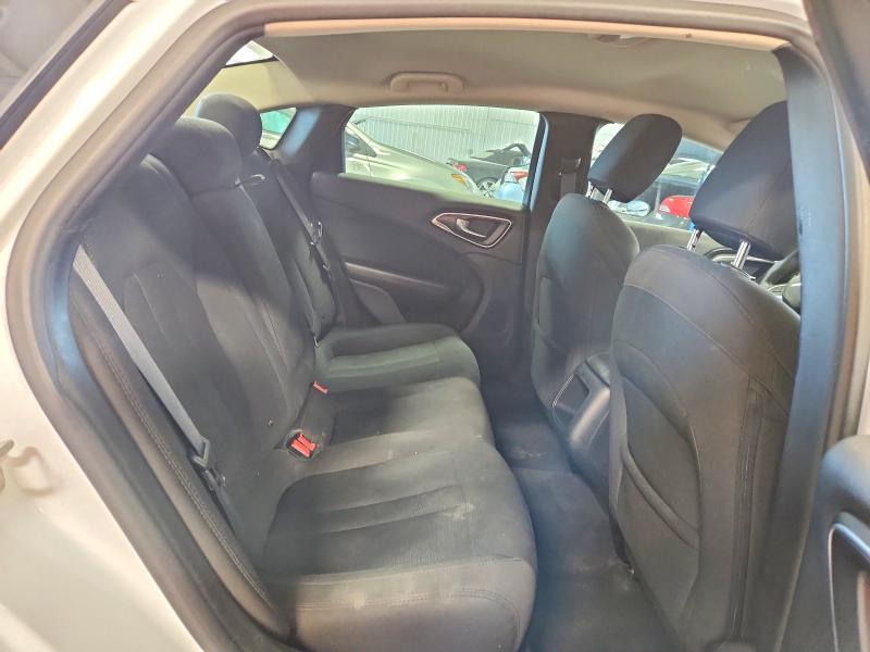 Photo 10 from auction – 2015 CHRYSLER 200 with VIN 1C3CCCAB3FN748277