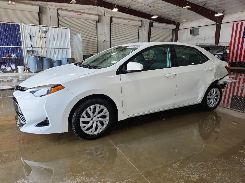 TOYOTA COROLLA 2018 with VIN 5YFBURHE1JP813145 - Photo from auction