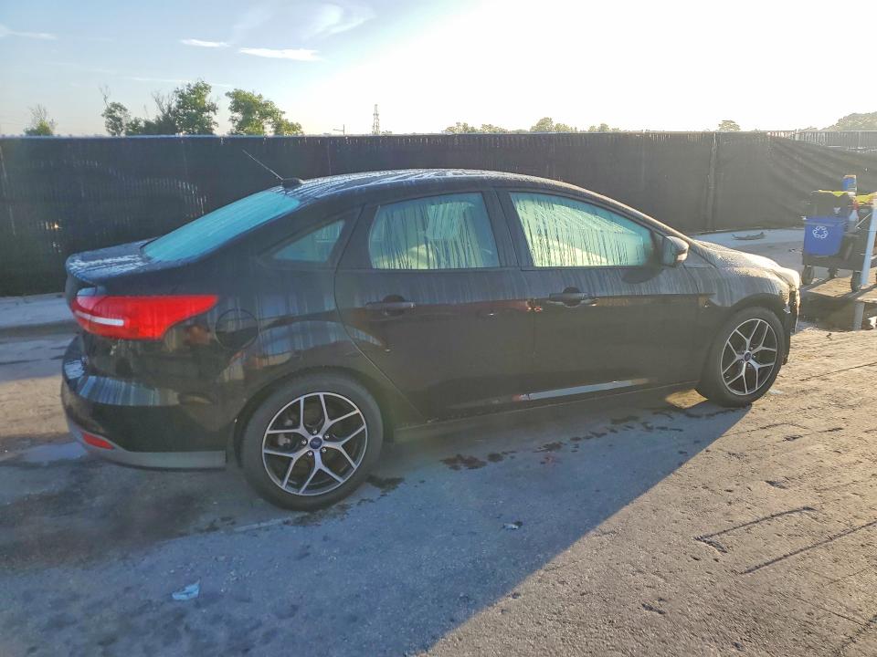Photo 3 from auction – 2017 FORD FOCUS with VIN 1FADP3H2XHL337912