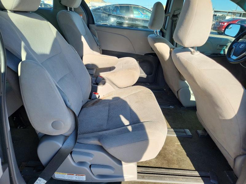 Photo 11 from auction – 2017 TOYOTA SIENNA with VIN 5TDZZ3DC5HS885386