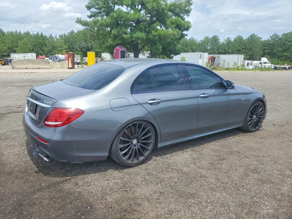 Photo 3 from auction – 2017 MERCEDES-BENZ E with VIN WDDZF6EB3HA160730