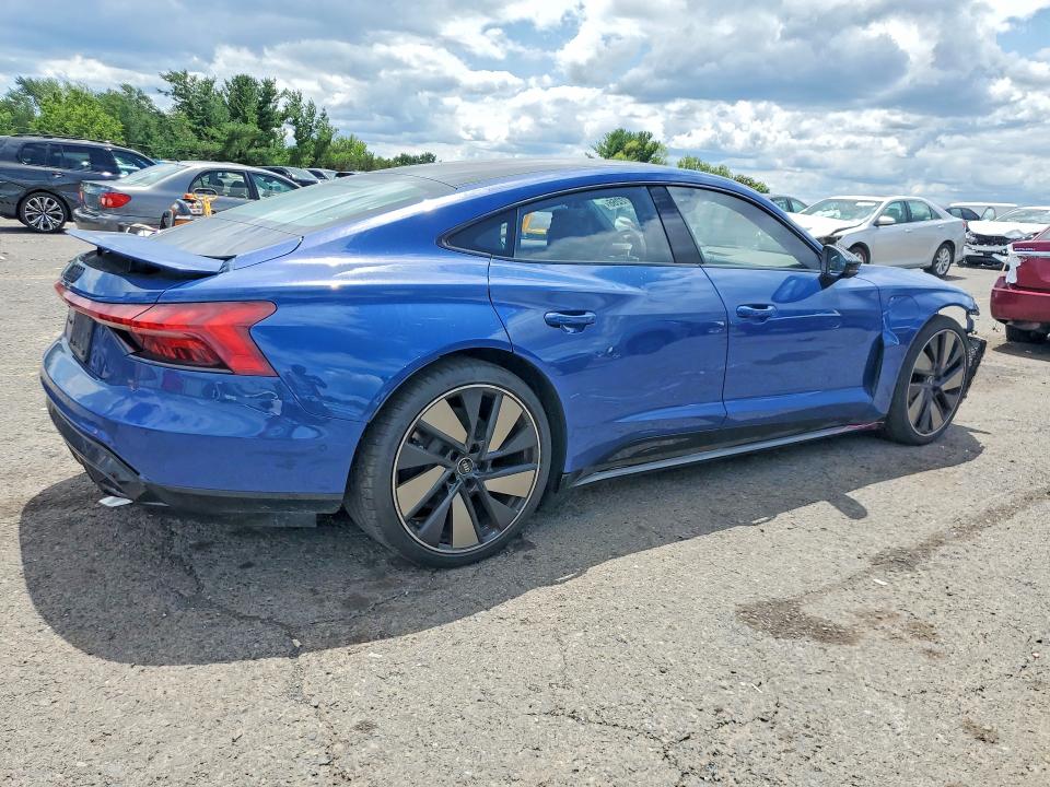 صورة رقم 3 من المزاد - 2024 AUDI E-TRON GT مع VIN WAUEJBFW4R7003768