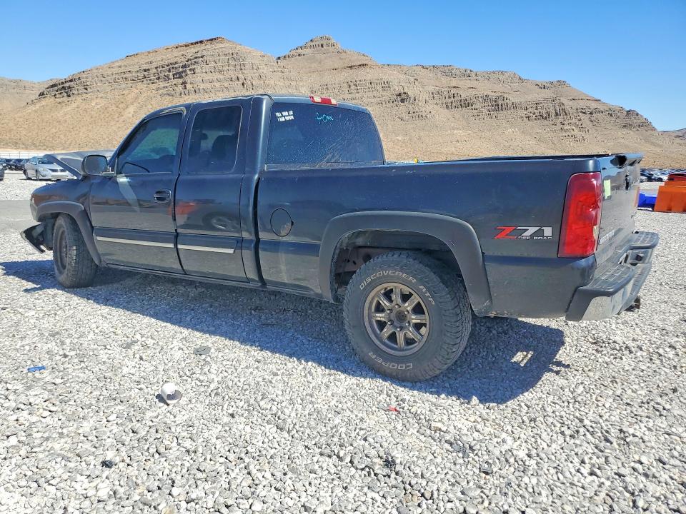 Photo 2 from auction – 2003 CHEVROLET SILVERADO with VIN 1GCEK19T53E375988
