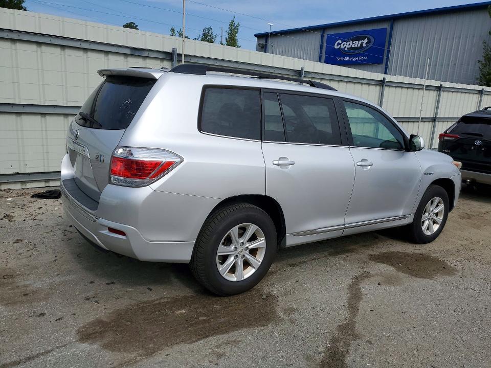 Photo 3 from auction – 2011 TOYOTA HIGHLANDER with VIN JTEBC3EH8B2001903