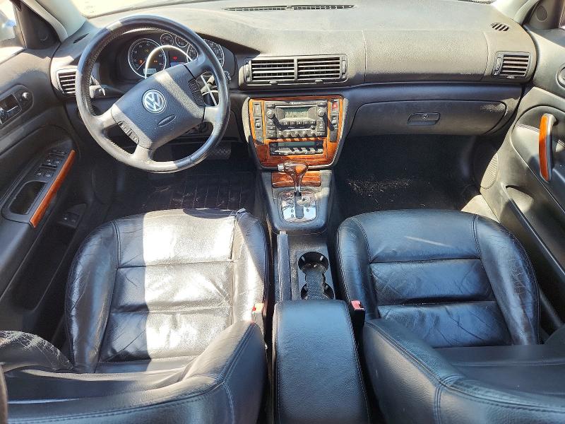 Photo 8 from auction – 2004 VOLKSWAGEN PASSAT with VIN WVWWH63B64E132935