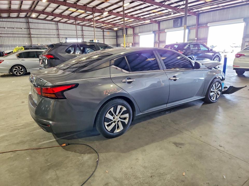 Photo 3 from auction – 2019 NISSAN ALTIMA with VIN 1N4BL4BV0KC241953