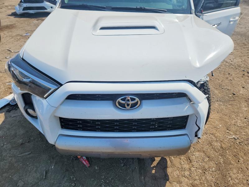 Photo 12 from auction – 2018 TOYOTA 4RUNNER with VIN JTEBU5JR2J5499567
