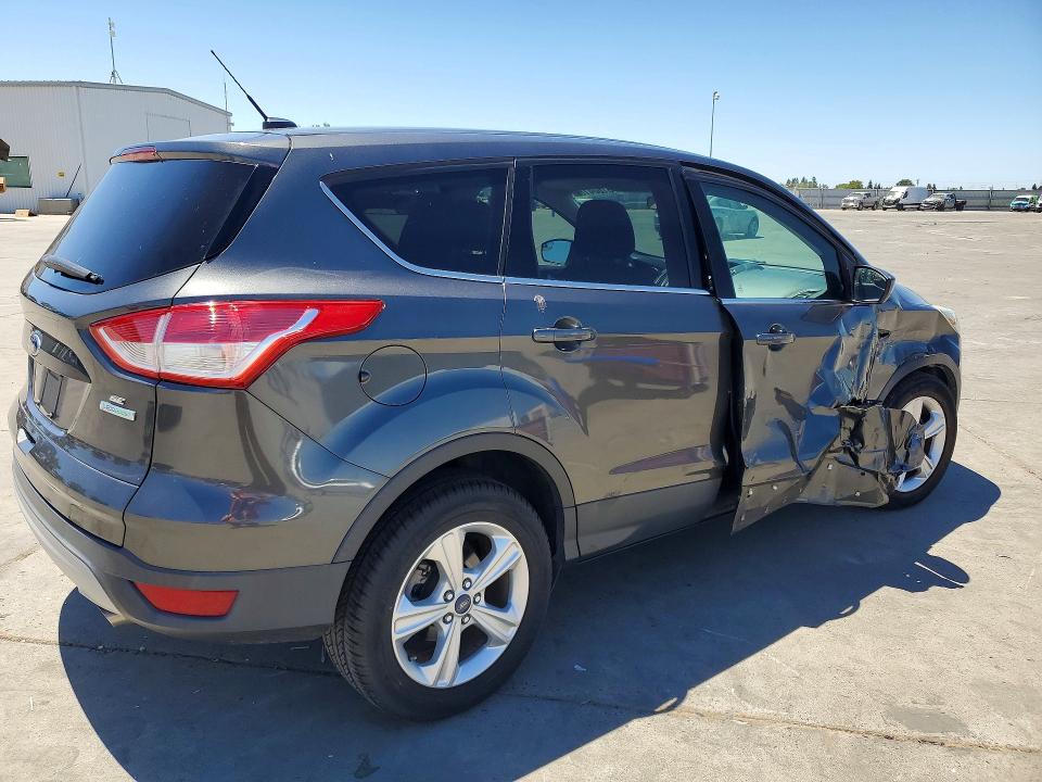 Photo 3 from auction – 2016 FORD ESCAPE with VIN 1FMCU0GX3GUA12226