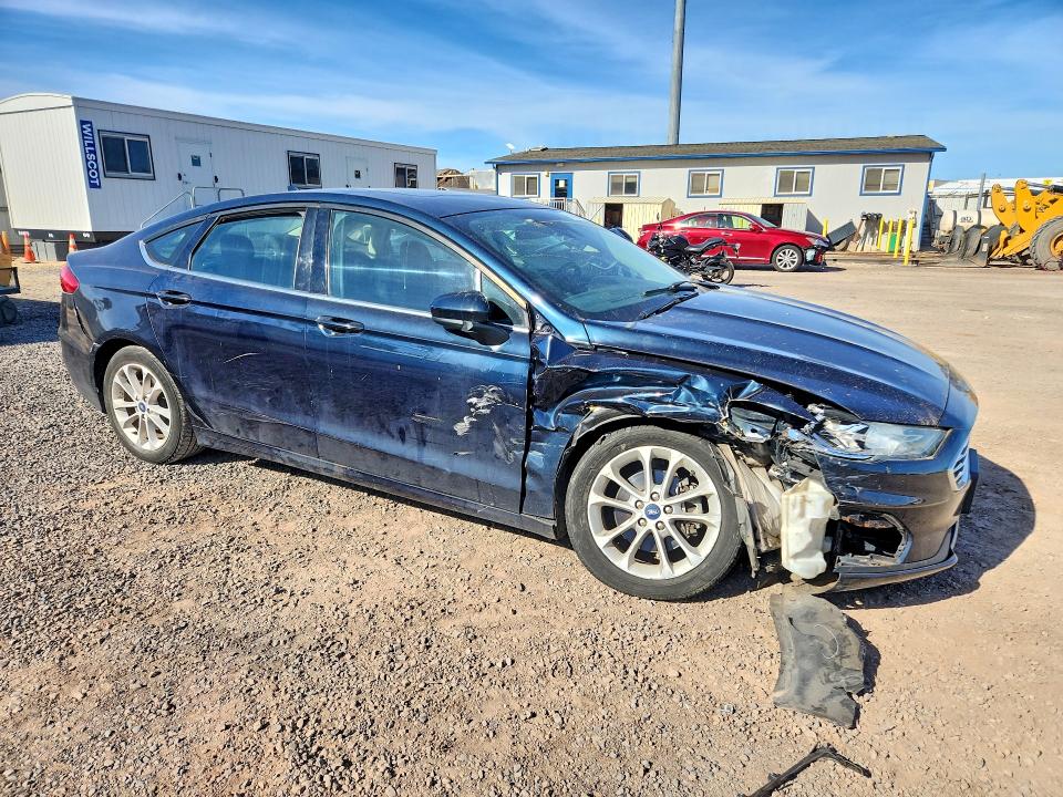 Photo 4 from auction – 2020 FORD FUSION with VIN 3FA6P0LU1LR190017